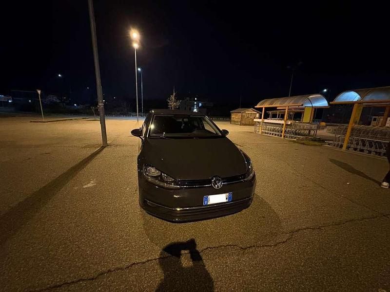 Usata VW Golf VII Highline 116 CV (85 kW) 2018 Berlina