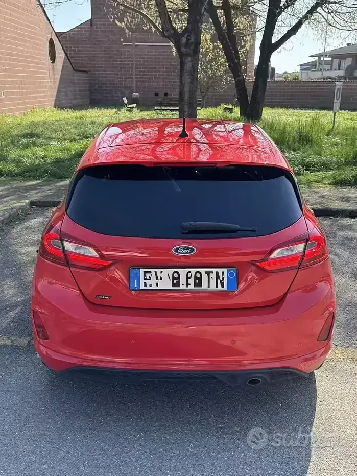 Usata Ford Fiesta ST-Line 100 CV (73 kW) 2019 Rosso Utilitaria