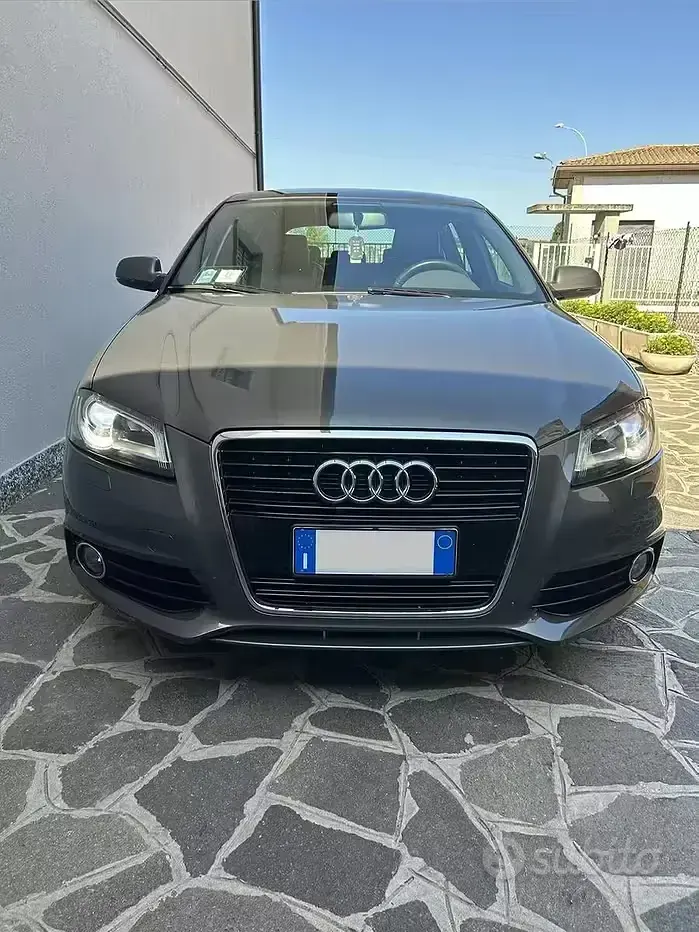 Usata Audi A3 Ambition 140 CV (102 kW) 2011 Grigio Utilitaria