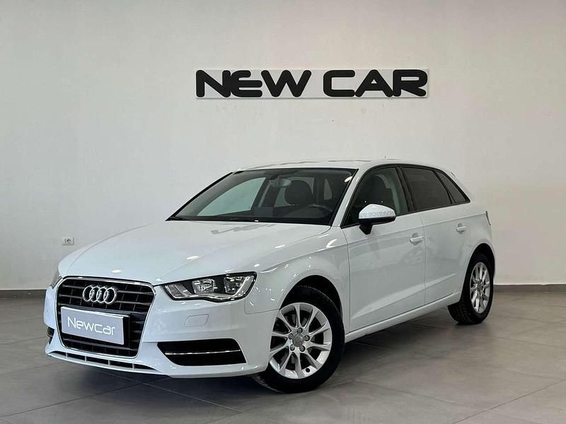 Usata Audi A3 Ambiente 110 CV (80 kW) 2015 Bianco Utilitaria