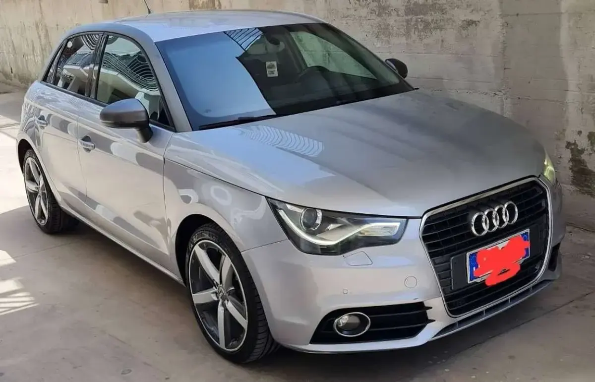 Usata Audi A1 Sportback S-Line 105 CV (77 kW) 2014 Argento Utilitaria