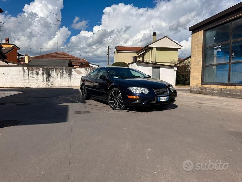 Usata Chrysler 300M 254 CV (186 kW) 2000 Blu Berlina