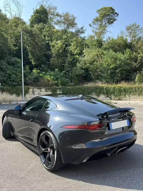 Usata Jaguar F-Type 300 CV (220 kW) 2021 Nero Coupé