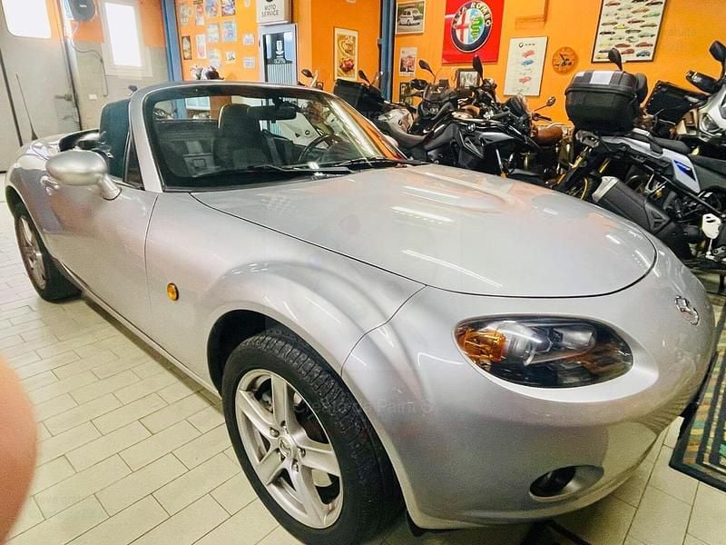 Usata Mazda MX5 126 CV (92 kW) 2008 Argento Cabrio