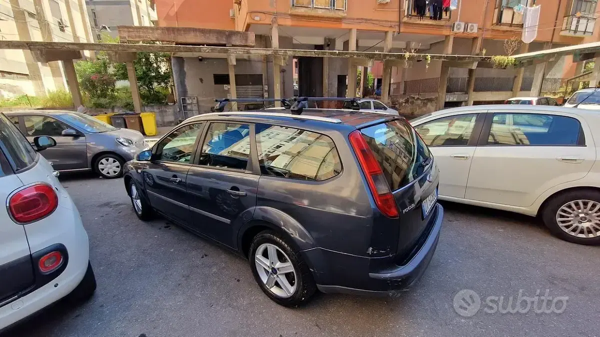 Usata Ford Focus 90 CV (66 kW) 2007 Blu Station wagon