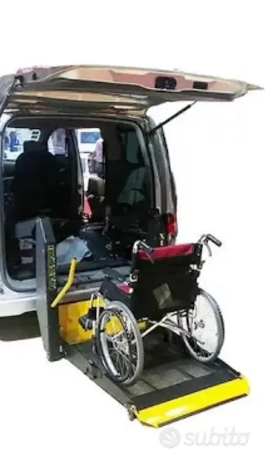 Usata Peugeot TePee 136 CV (100 kW) 2009 Grigio Berlina
