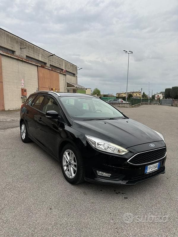 Usata Ford Focus Titanium 120 CV (88 kW) 2018 Nero Station wagon