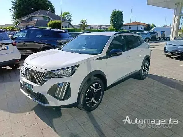 Nuova Peugeot 2008 Allure+ 100 CV (73 kW) 2026 SUV