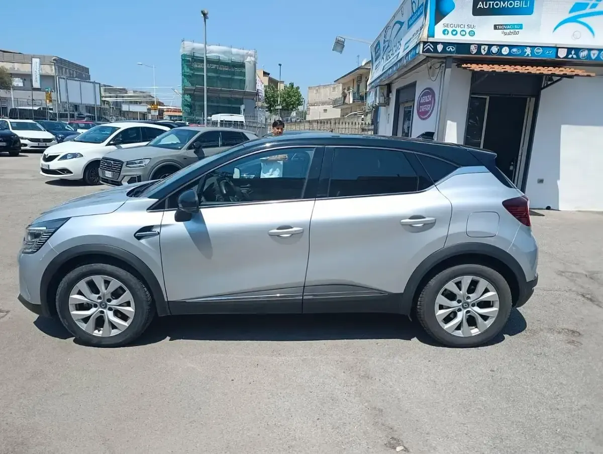 Usata Renault Captur Intens 92 CV (67 kW) 2021 Grigio SUV