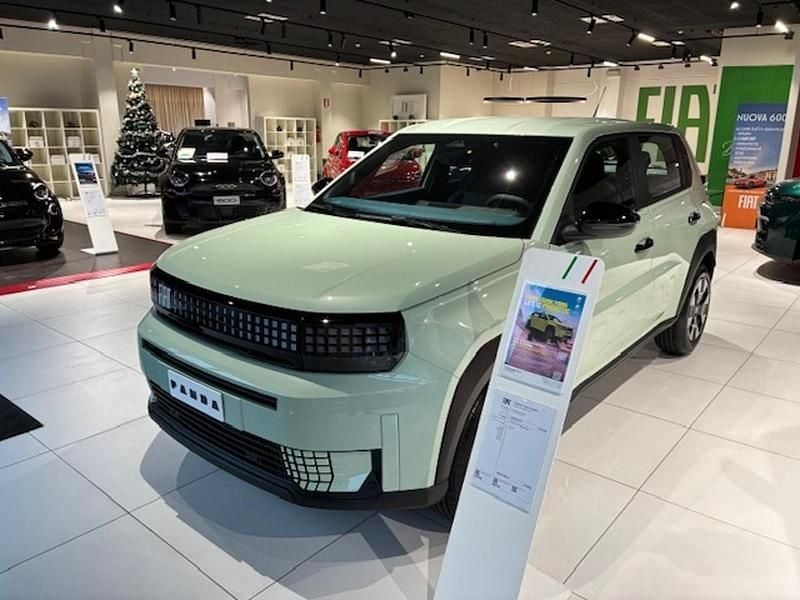 Nuova Fiat Grande Panda Icon 110 CV (80 kW) 2025 Blu Utilitaria