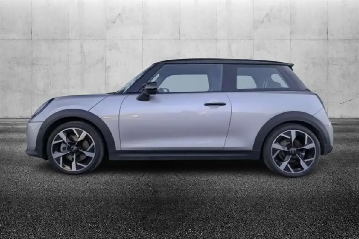 Usata Mini Cooper S Classic 204 CV (150 kW) 2025 Argento Utilitaria