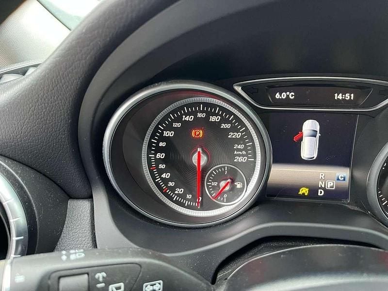 Usata Mercedes CLA180 Shooting Brake Business 109 CV (80 kW) 2017 Grigio Station wagon