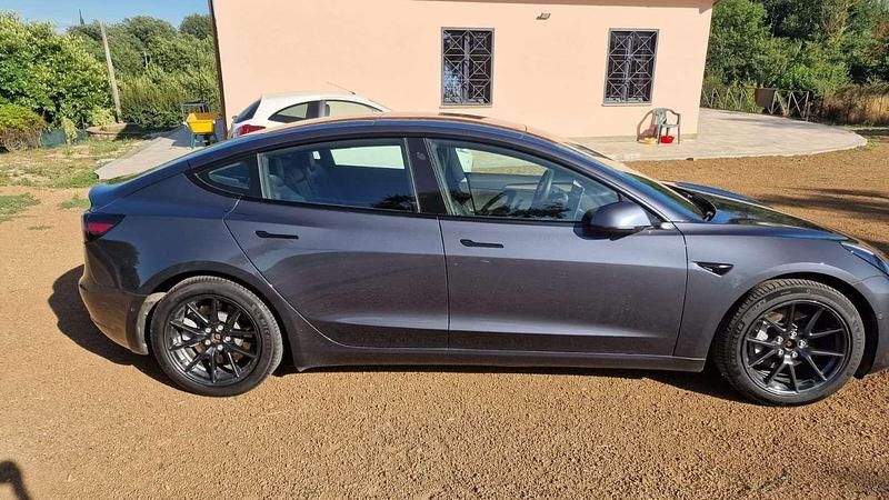 Usata Tesla Model 3 152 kW (208 CV) 2021 Grigio Berlina