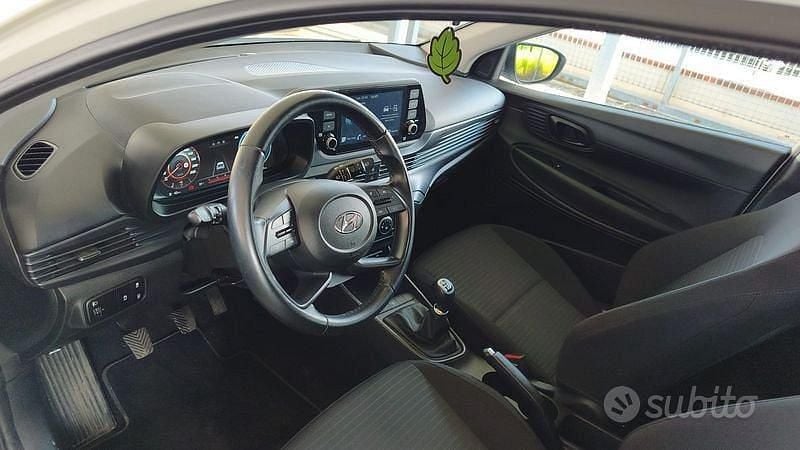 Usata Hyundai i20 84 CV (61 kW) 2023 Bianco Utilitaria