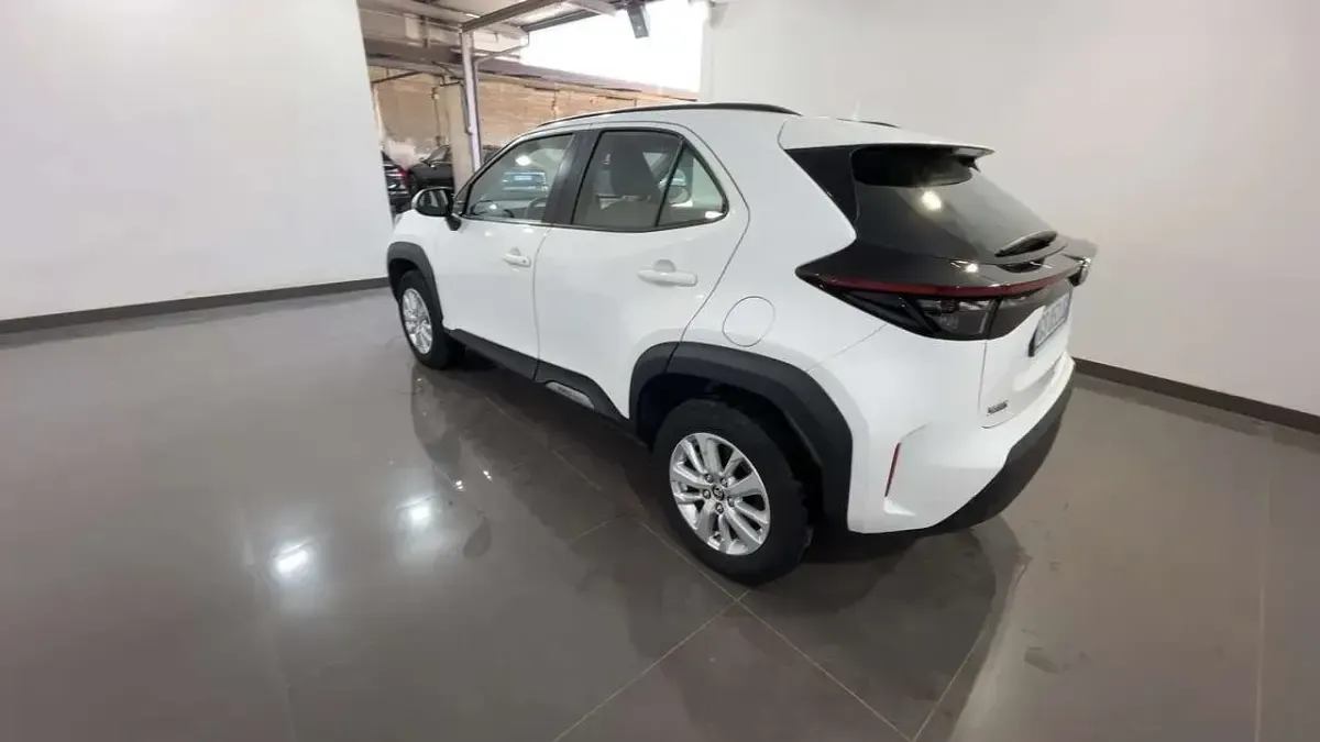 Usata Toyota Yaris Cross Active 118 CV (86 kW) 2021 Bianco SUV