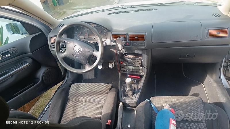 Usata VW Golf IV 130 CV (95 kW) 2002 Berlina