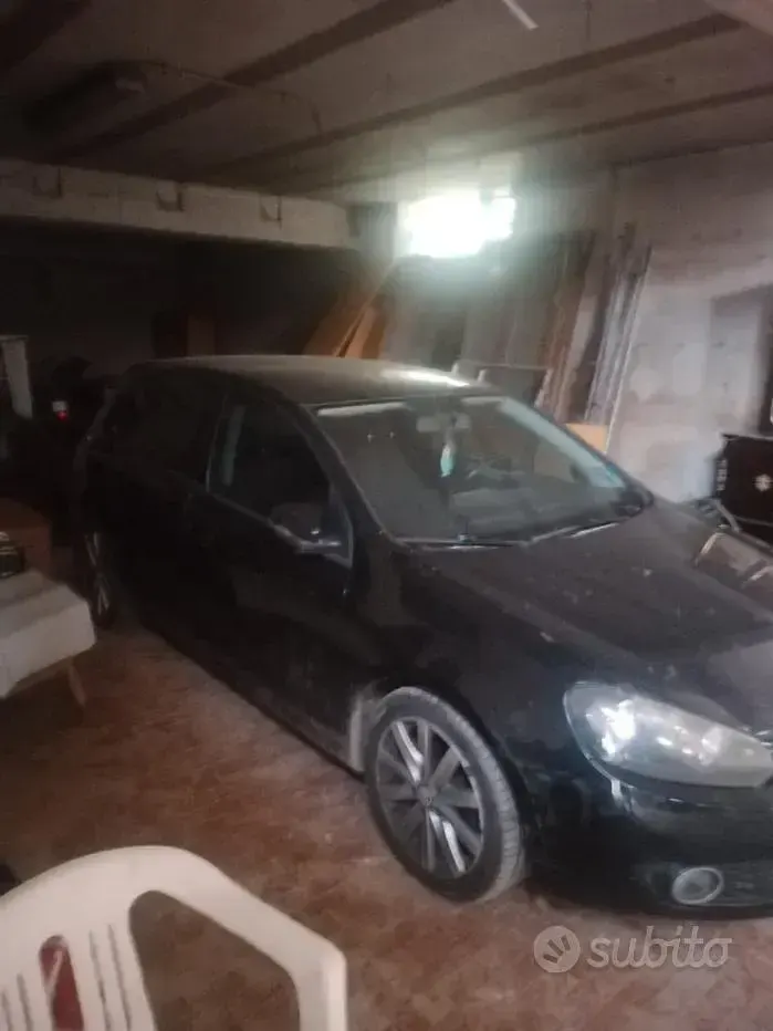 Usata VW Golf VI 105 CV (77 kW) 2011 Nero Utilitaria