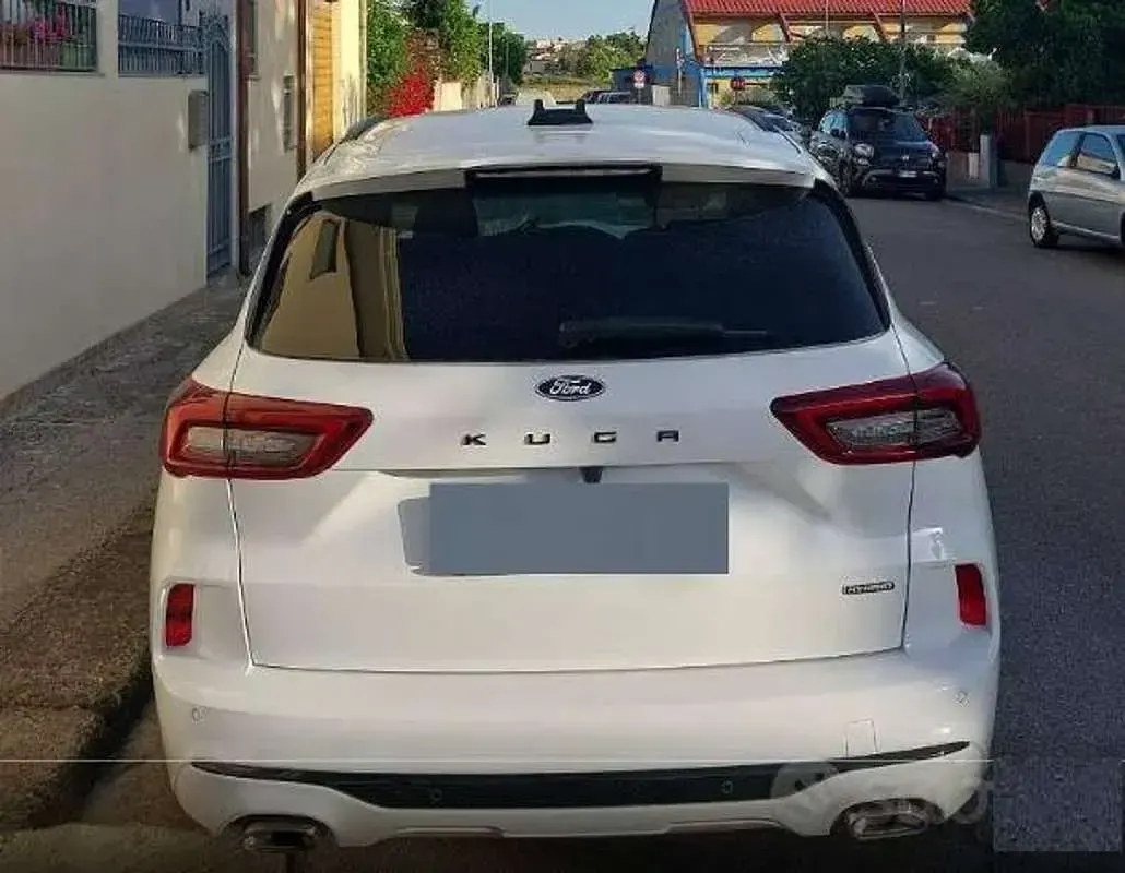 Usata Ford Kuga ST-Line X 152 CV (111 kW) 2024 Bianco SUV