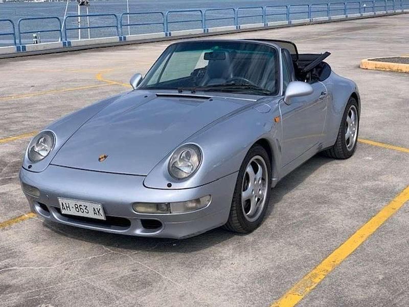 Usata Porsche 911 Carrera Cabriolet 272 CV (200 kW) 1994 Argento Cabrio
