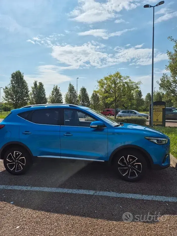 Usata MG ZS 111 CV (81 kW) 2022 Bluazzurro SUV