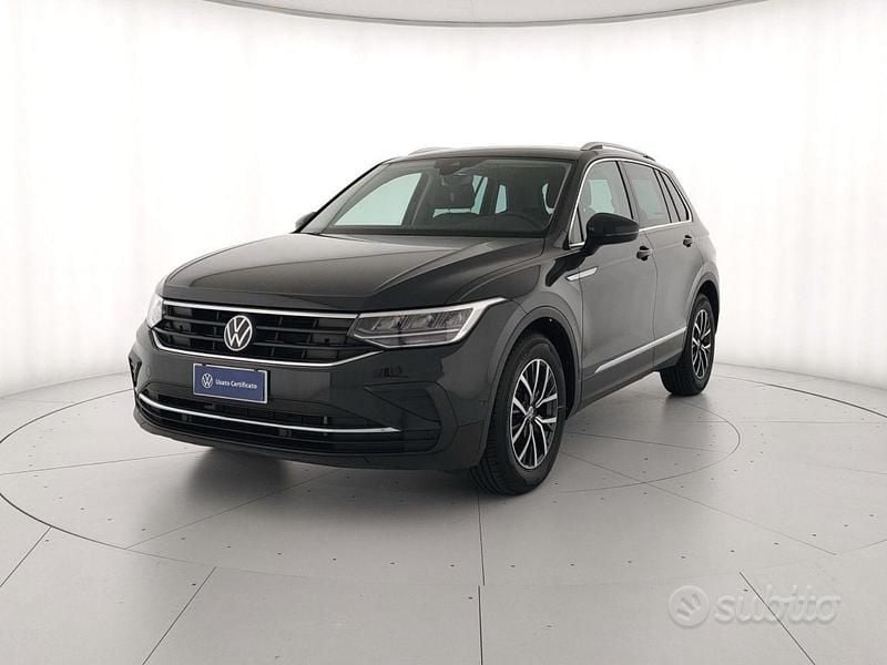 Urano grey Usata 2023 VW Tiguan Life SUV | 27.900 € (Ottimo prezzo) - Immagine 1/4