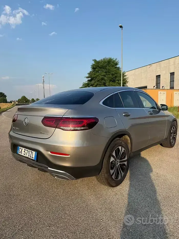 Usata Mercedes GLC200 Premium 163 CV (119 kW) 2022 Grigio SUV