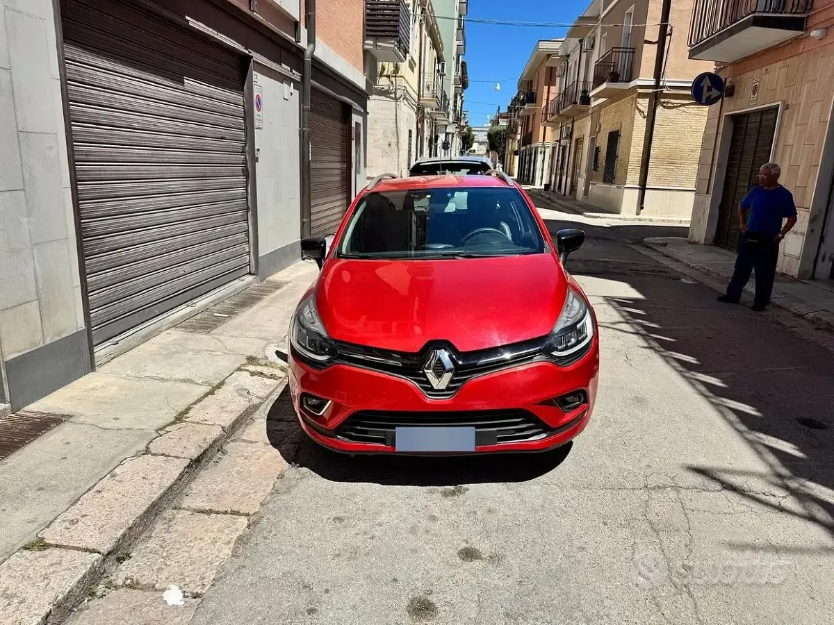 Usata Renault Clio 90 CV (66 kW) 2019 Rosso Station wagon