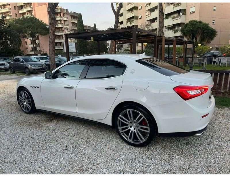 Usata Maserati Ghibli 250 CV (183 kW) 2015 Bianco Berlina