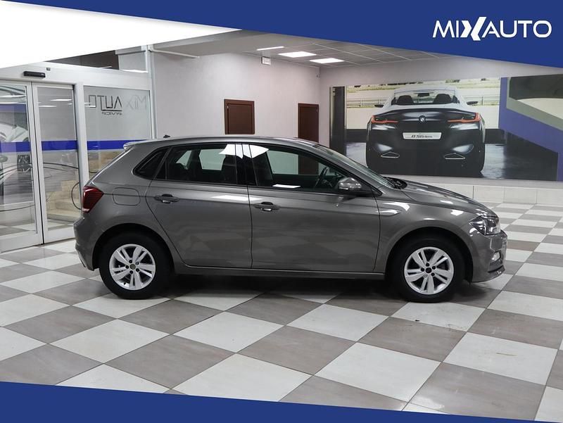 Usata VW Polo Comfortline 95 CV (69 kW) 2021 Viola Berlina