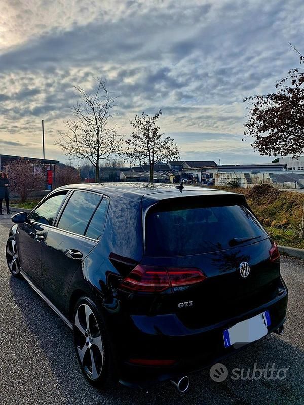 Usata VW Golf VII GTI 230 CV (169 kW) 2017 Nero Berlina