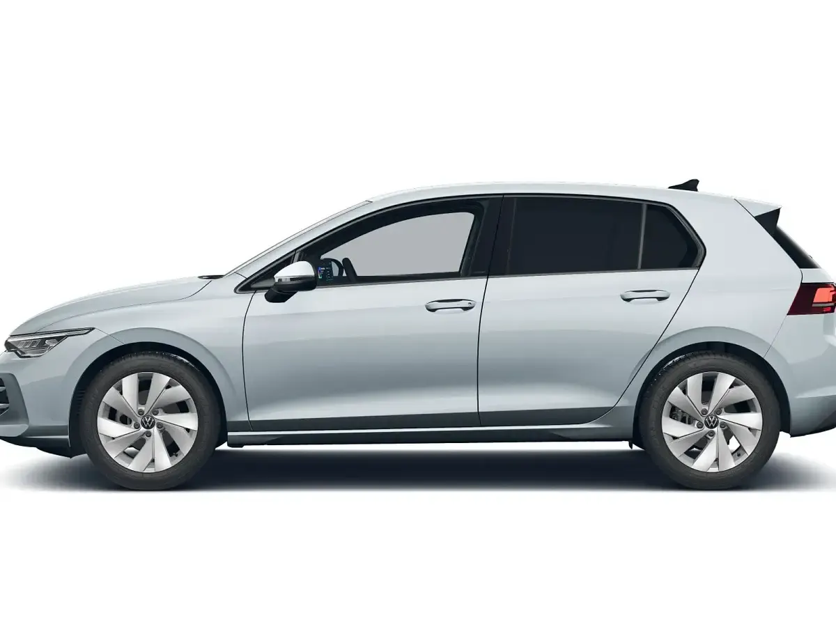 Usata VW Golf VIII Edition 150 CV (110 kW) 2025 Crystal ice blue metallizzato Berlina