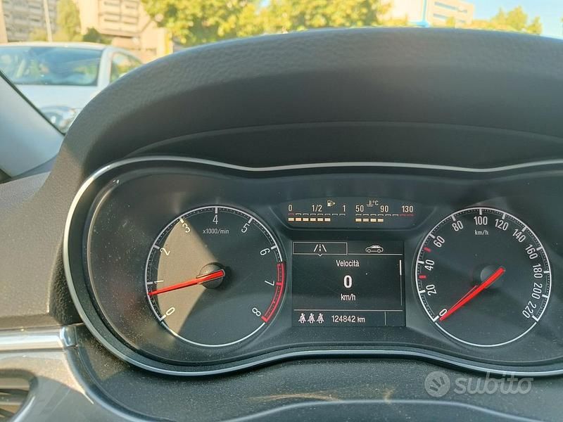 Grigio Usata 2017 Opel Corsa Due volumi | 7450 € (Buon prezzo) - Immagine 1/4