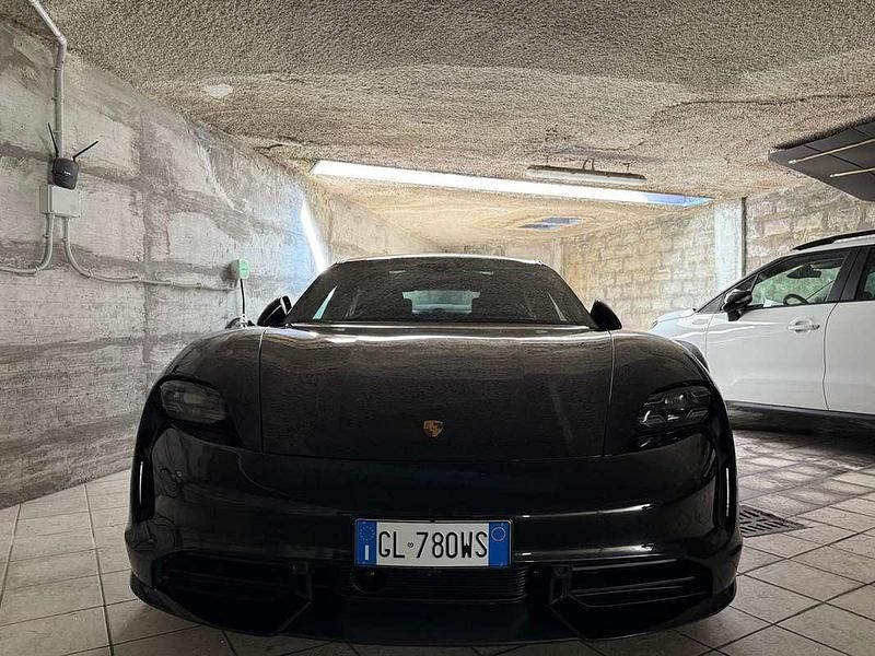 Usata Porsche Taycan Turbo S 141 kW (193 CV) 2020 Nero Berlina