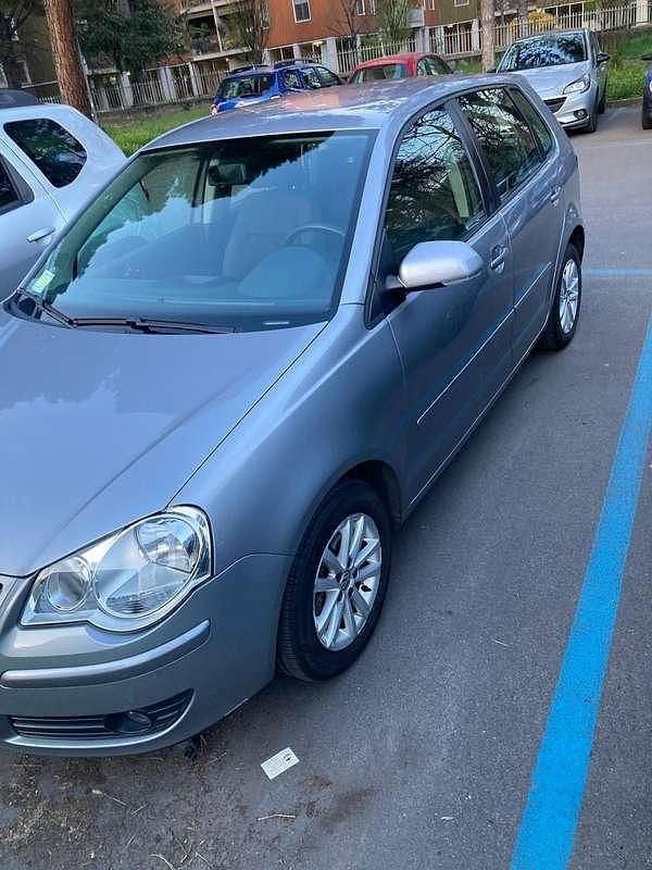 Usata VW Polo Comfortline 69 CV (50 kW) 2009 Argento Utilitaria