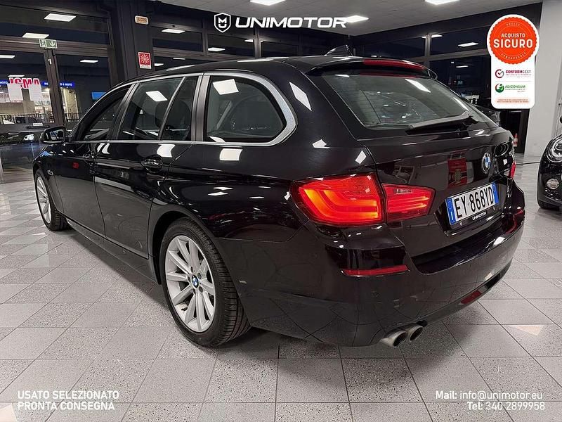 Usata BMW 520 Luxury Line 190 CV (139 kW) 2015 Nero Station wagon