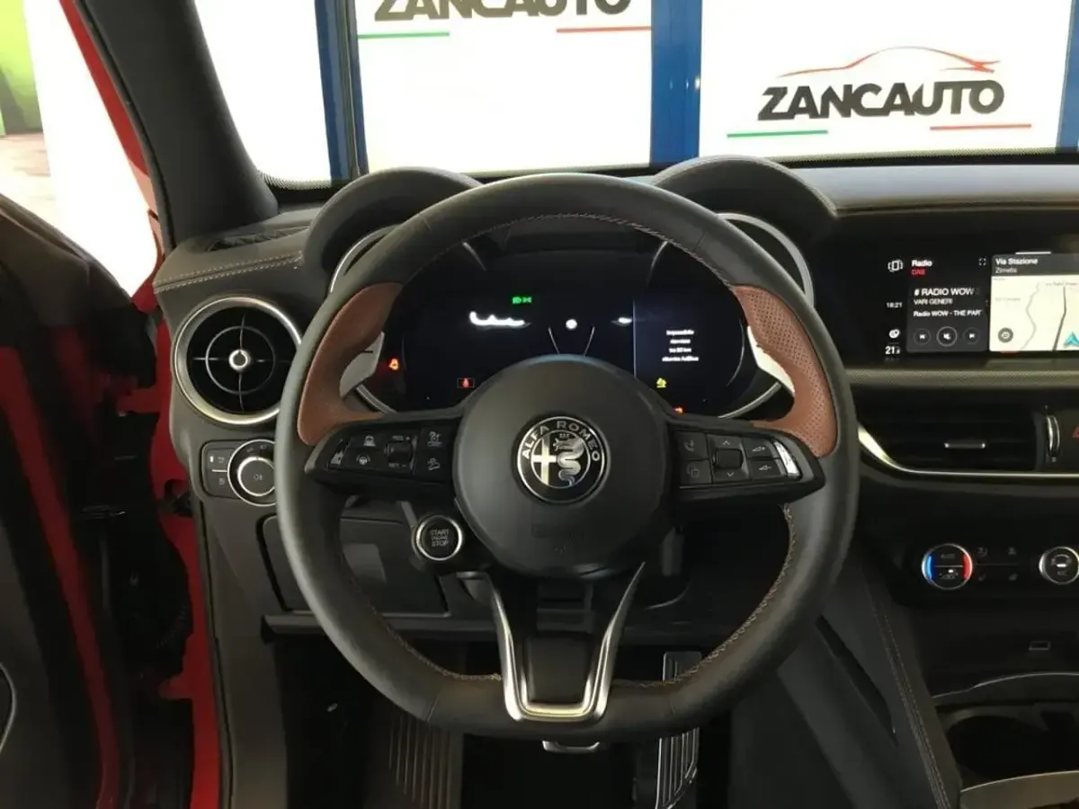 Usata Alfa Romeo Stelvio 210 CV (154 kW) 2025 Rosso SUV