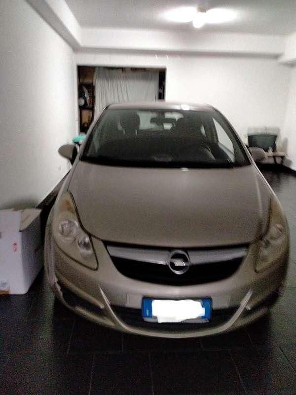 Usata Opel Corsa Cosmo 80 CV (58 kW) 2007 Berlina