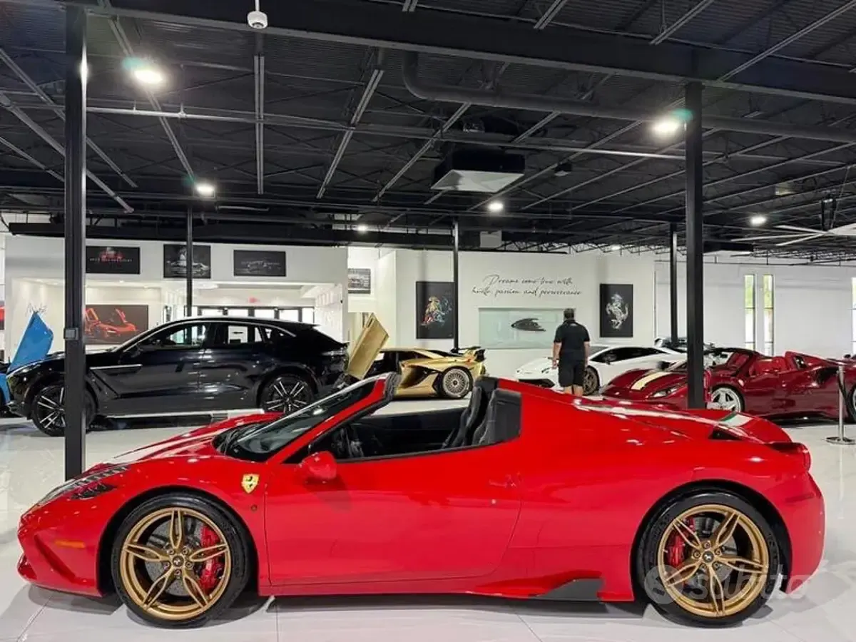 Usata Ferrari 458 605 CV (444 kW) 2015 Rosso Cabrio