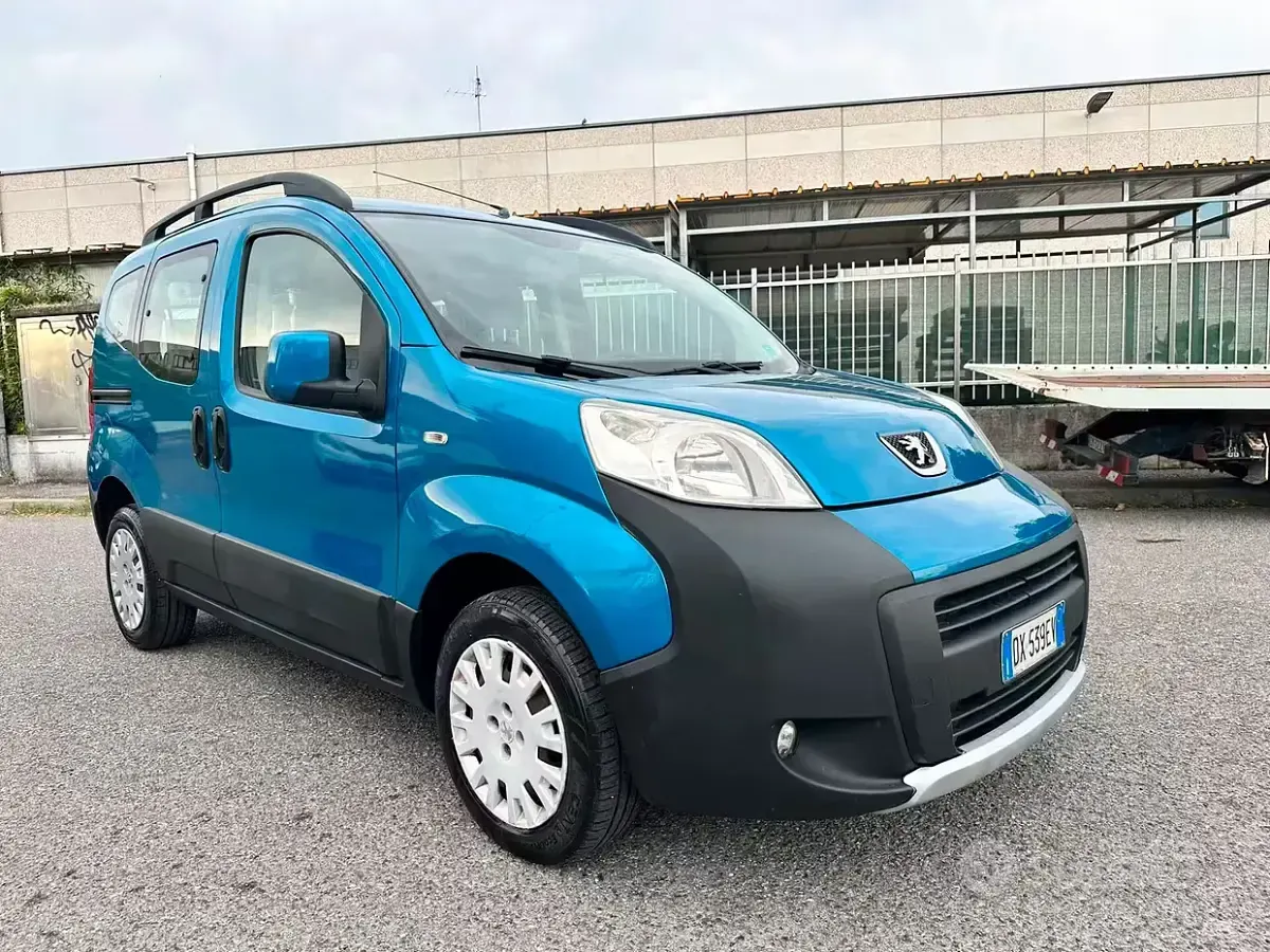 Usata Peugeot Bipper Outdoor 73 CV (53 kW) 2009 Blu Monovolume