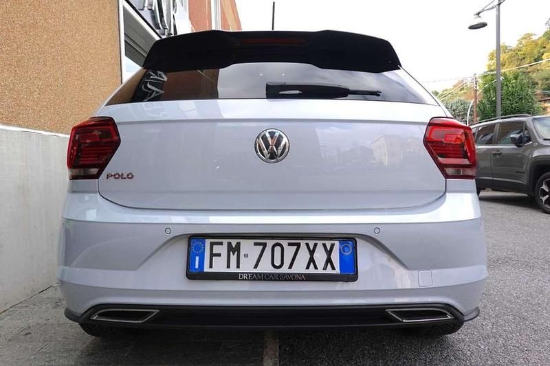 Usata VW Polo R-line 95 CV (69 kW) 2018 Grigio perlato Berlina