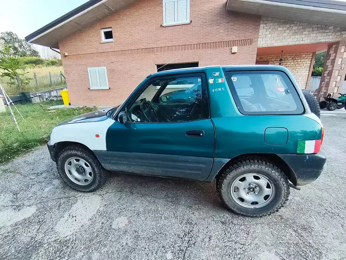 Usata Toyota RAV4 128 CV (94 kW) 1996 SUV