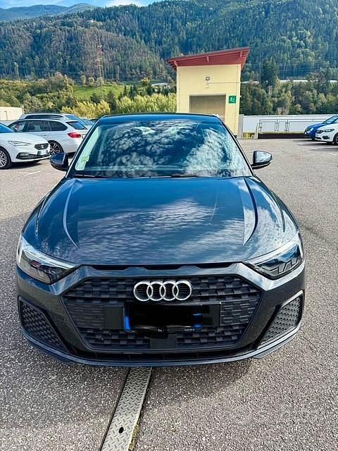 Usata Audi A1 82 CV (60 kW) 2022 Grigio Utilitaria