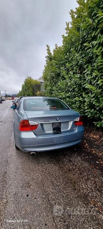 Usata BMW 318 122 CV (89 kW) 2007 Grigio Berlina