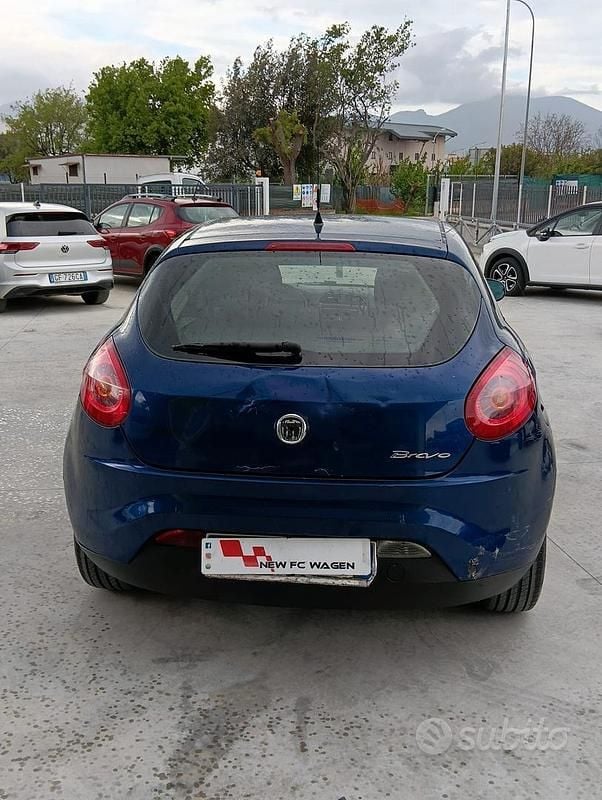 Usata Fiat Bravo Active 105 CV (77 kW) 2009 Blu Utilitaria