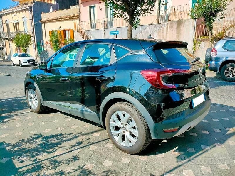 Usata Renault Captur Business 116 CV (85 kW) 2020 Nero SUV