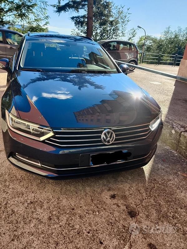 Usata VW Passat Business 120 CV (88 kW) 2015 Blu/azzurro Station wagon