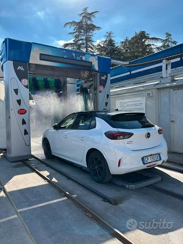 Usata Opel Corsa Design Edition 75 CV (55 kW) 2023 Bianco Utilitaria