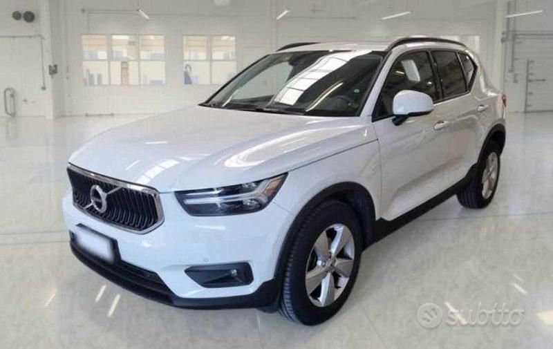 Bianco Usata 2020 Volvo XC40 Business Edition SUV | 22.500 € (Ottimo prezzo) - Immagine 1/4