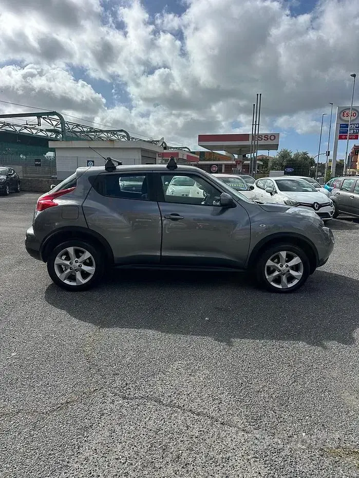 Usata Nissan Juke 110 CV (80 kW) 2012 Grigio SUV