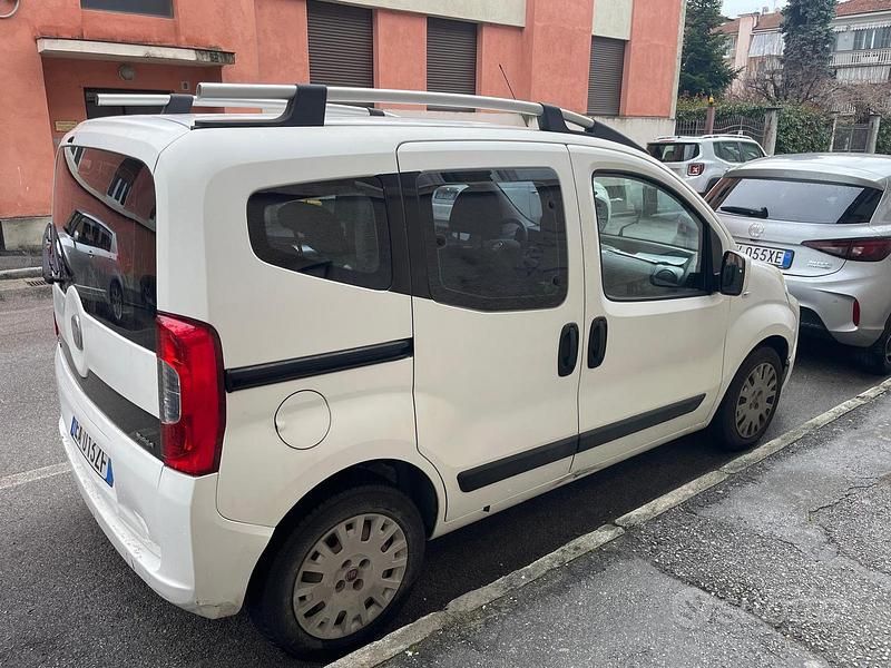 Usata Fiat Qubo Trekking 75 CV (55 kW) 2010 Bianco Monovolume